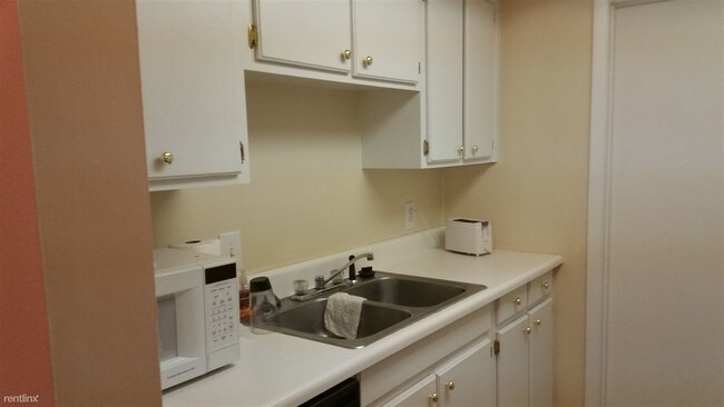 Building Photo - 3 br, 2 bath  - Reserve at Rosemont C