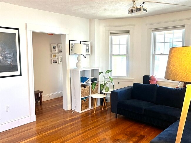 Building Photo - 52 Ralph St