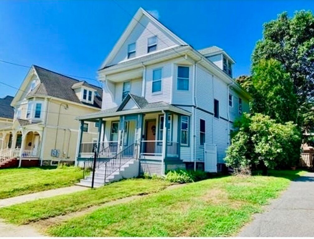 Primary Photo - 82 Hawthorne St