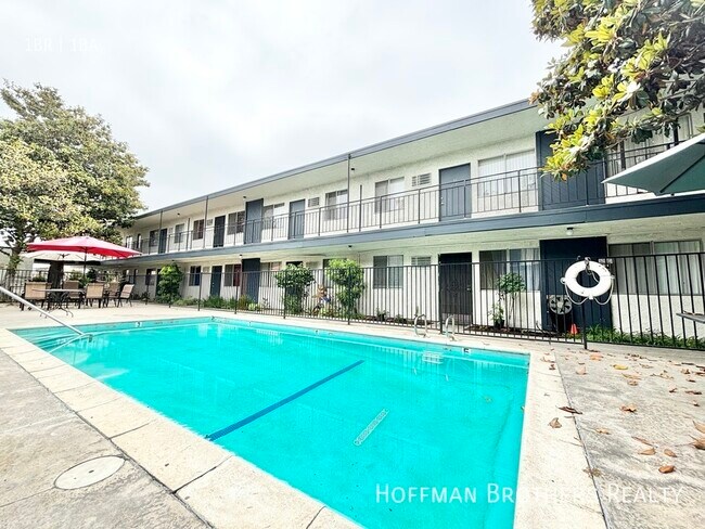 Foto del edificio - 8204 Langdon Ave