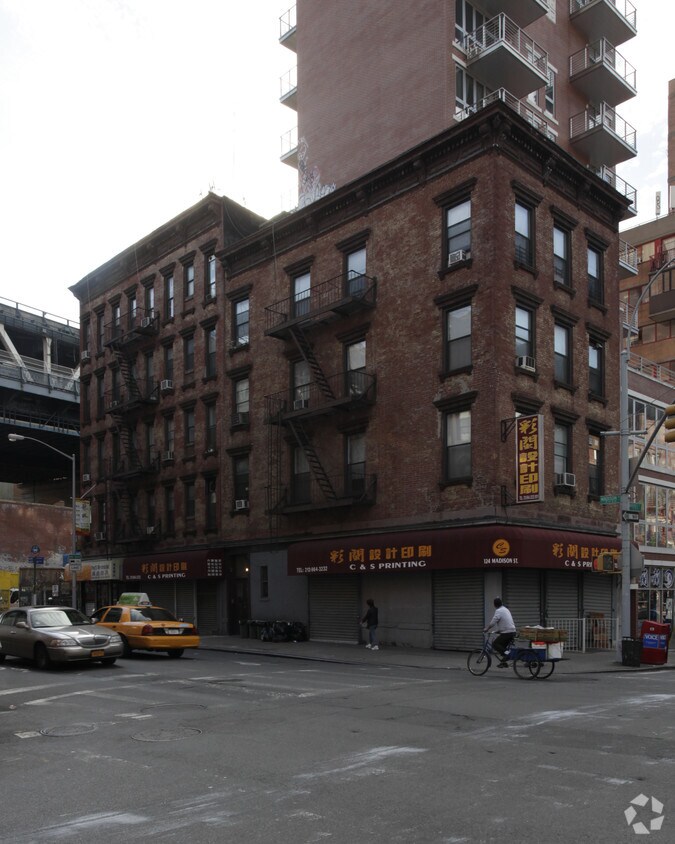 Primary Photo - 42 Market St