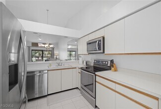 Building Photo - 12250 Kelly Greens Blvd