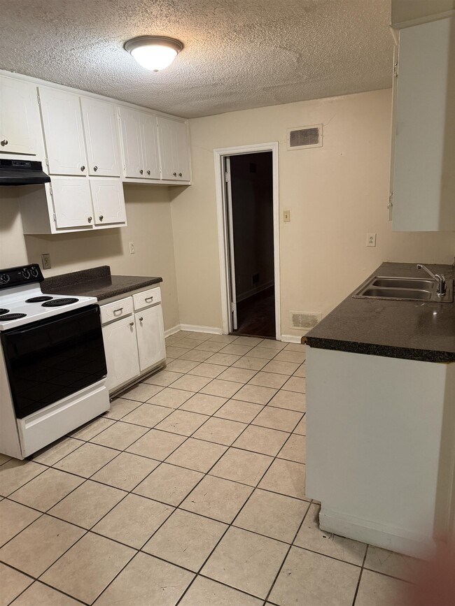 Foto del edificio - 1257 S Perkins Rd