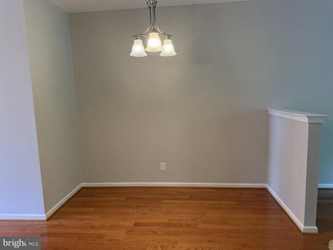 Building Photo - 278 Yorktown Ct