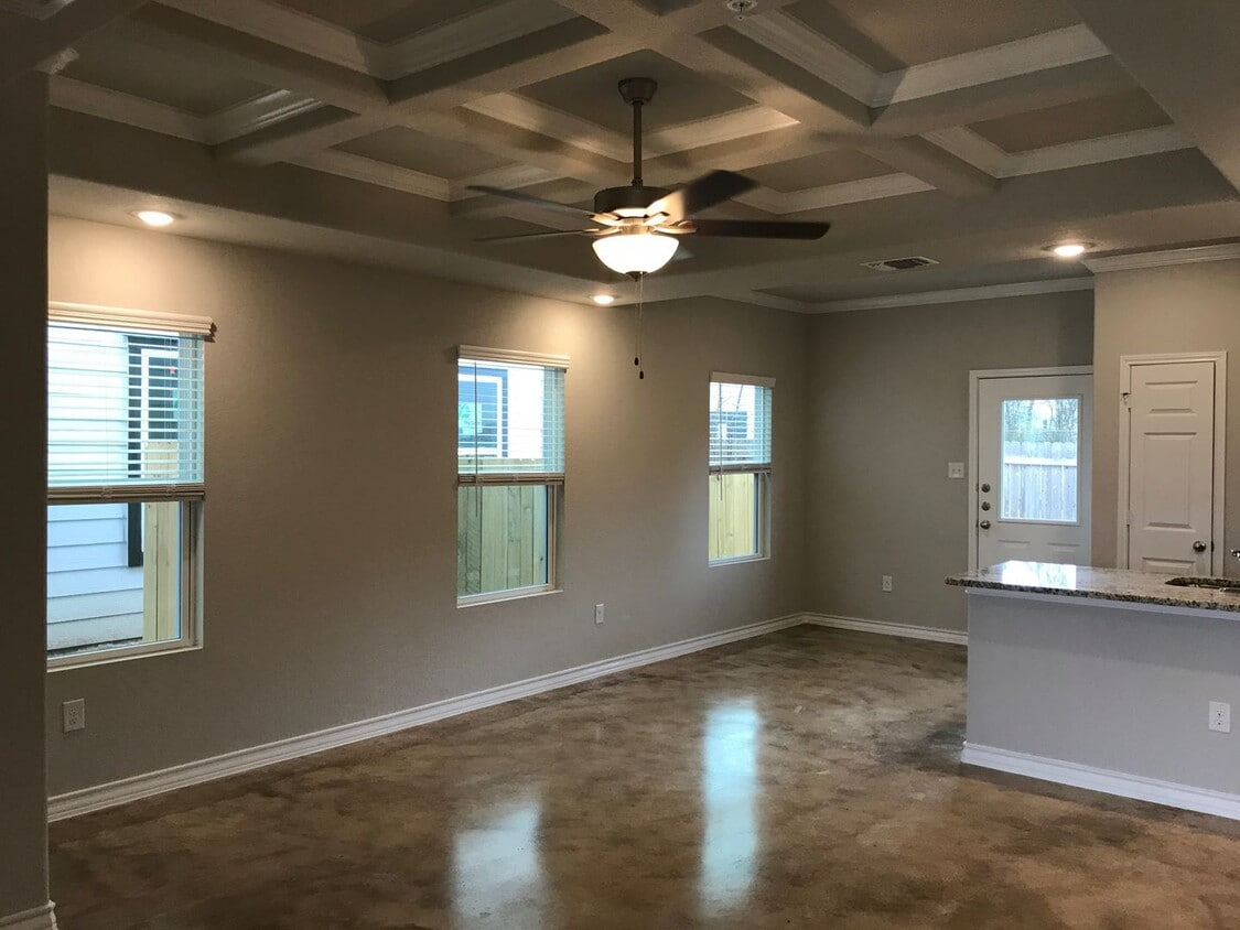 Foto principal - Townhome for rent