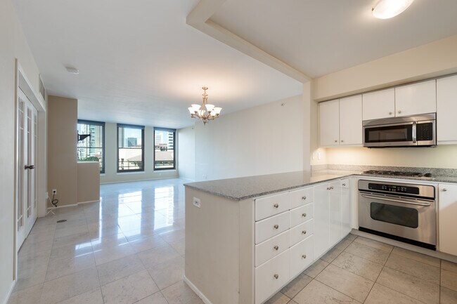 Foto del edificio - 500 W Harbor Dr