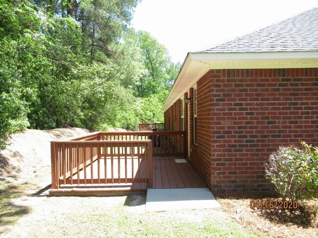 Foto del edificio - Landmark Pointe 3 Bedroom, 2 Bath-Lawn mai...