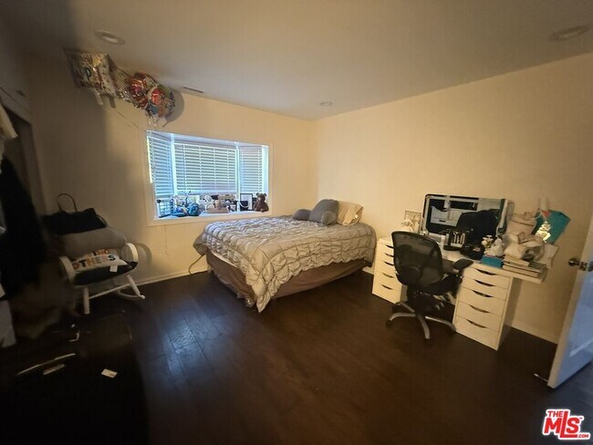 Foto del edificio - 14151 Chandler Blvd