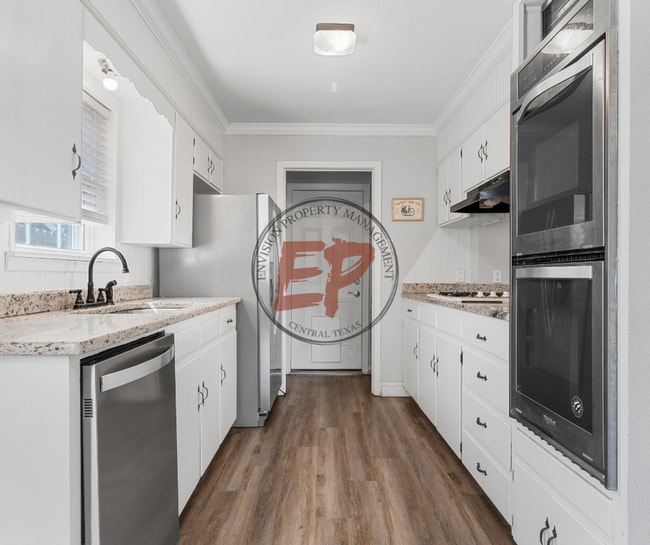 Building Photo - 6319 Wiethorn Dr