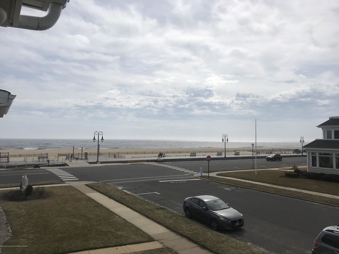 100 3rd Ave Unit 10, Belmar, NJ 07719 Condo for Rent in Belmar, NJ