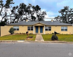 Building Photo - 1442 S Gadsden St