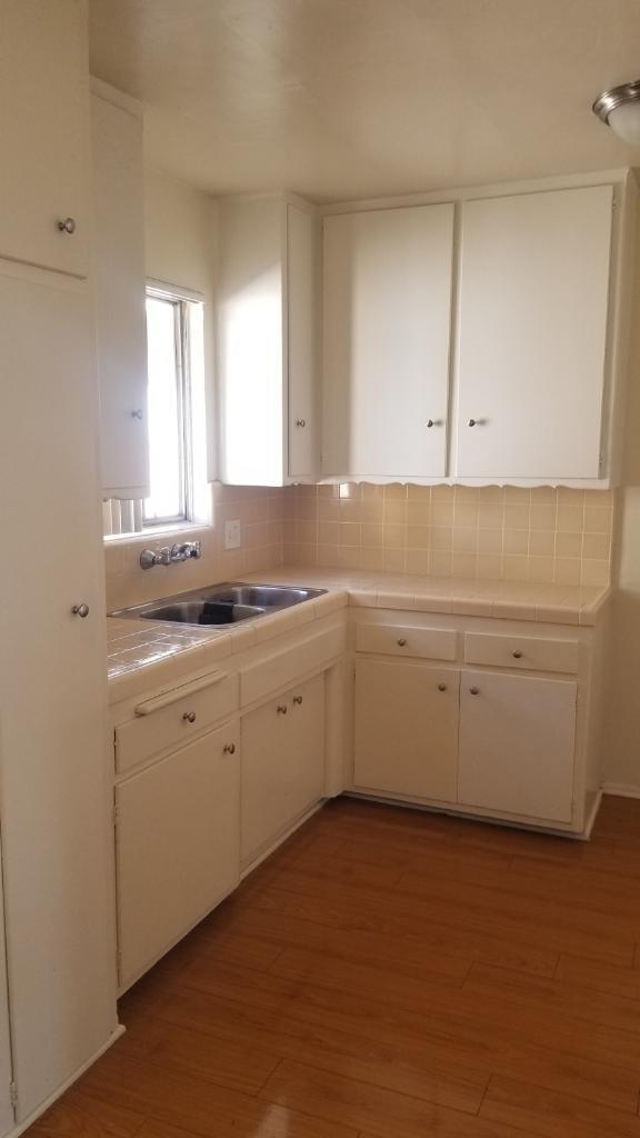 Foto del edificio - 8100 Owensmouth Ave