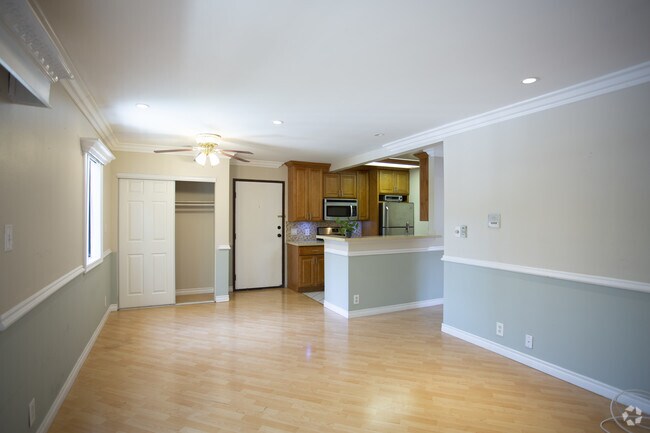 1HAB, 1BA - 700 ft² - 20/20 Villa Apartments