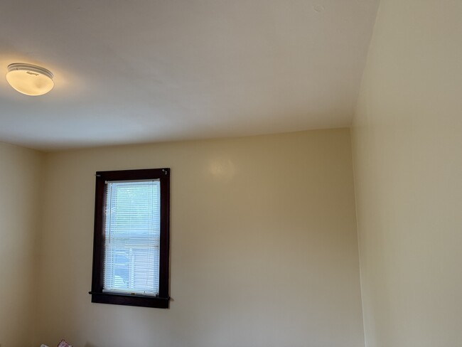 Building Photo - 26 Plainfield Ave