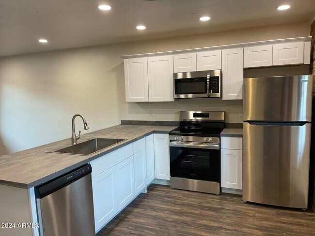 Foto del edificio - 1006 S Dorsey Ln