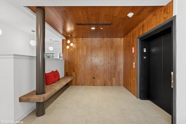 Foto del edificio - 4800 157th St