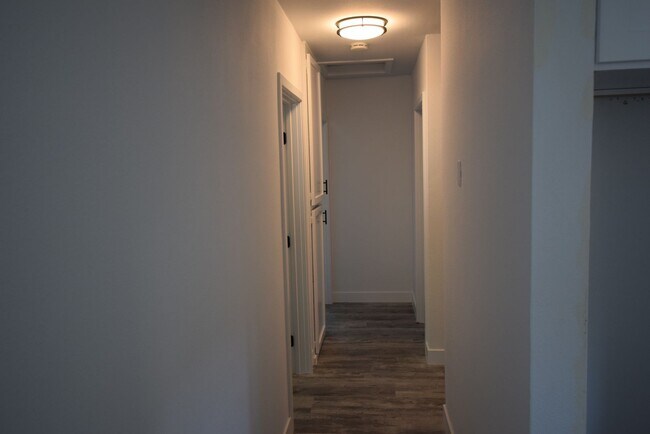 Foto del edificio - 15950 Hart St