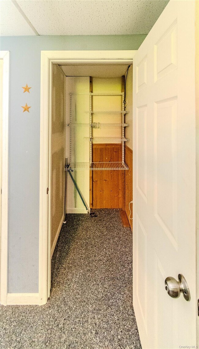 Building Photo - 876 NY-52