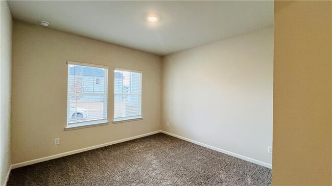 Building Photo - 6056 Hickory Crk Ct