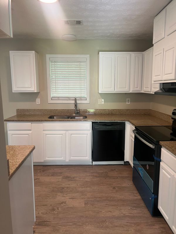 Foto del edificio - 4326 Dogwood Farms Dr