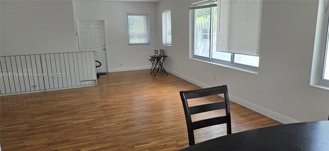 Building Photo - 3915 Ponce de Leon Blvd