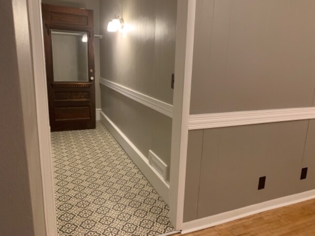 Foto del edificio - 906 W Harris St