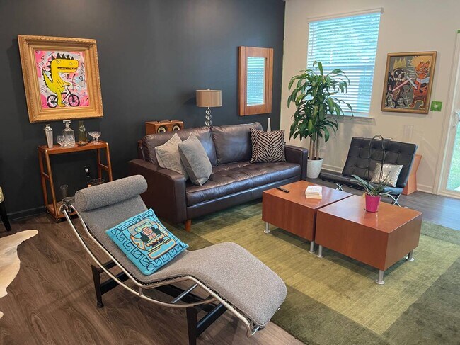 Foto del edificio - 2015 Rockface Way