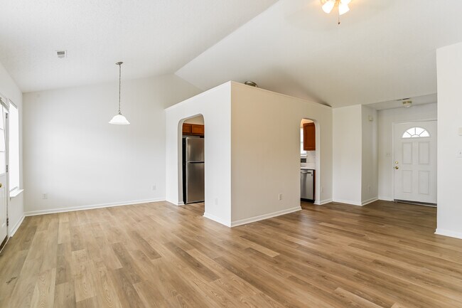 Building Photo - 4415 Biesterfield Dr