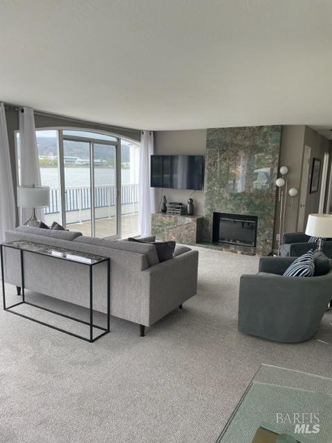 Foto del edificio - 1106 Shelter Bay Ave