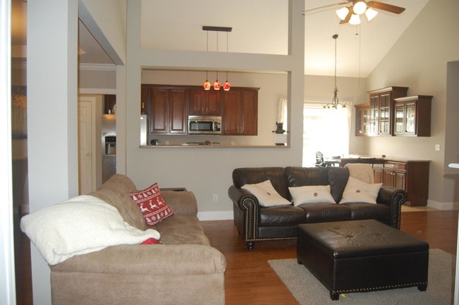 Building Photo - 2315 Waterhaven Dr