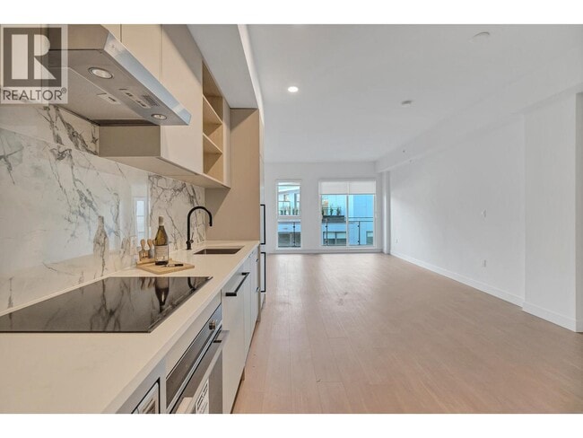 Photo du bâtiment - 422 E 3rd St