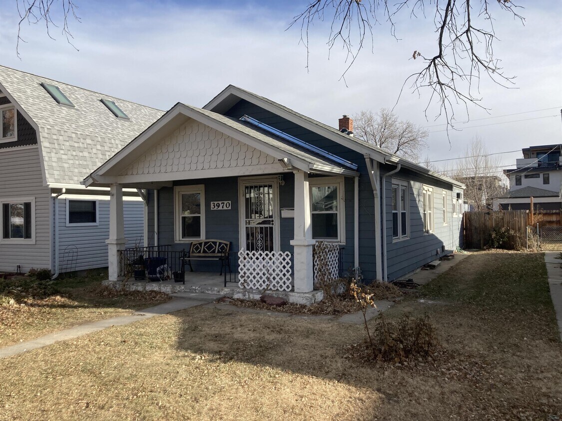 Primary Photo - 3970 Winona Ct
