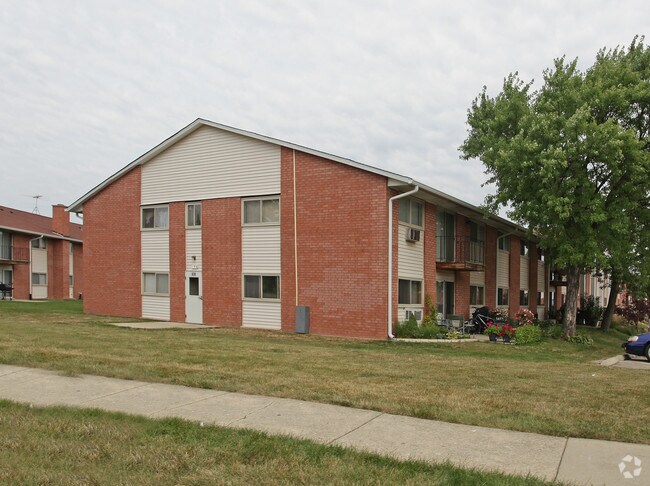 Building Photo - Emerald Hills Condominiums