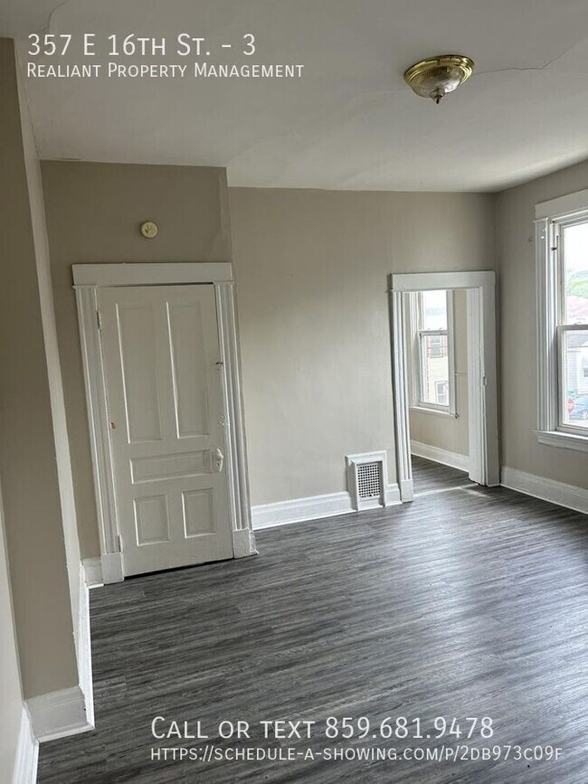 Foto del edificio - 357 E 16th St
