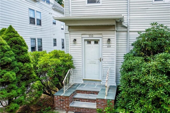 Building Photo - 550 Wayland Ave