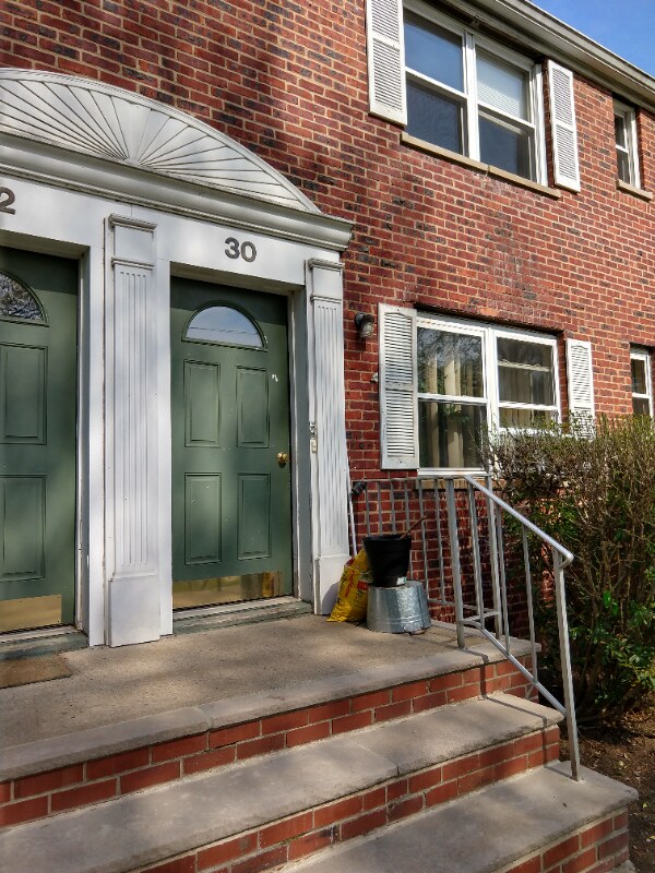 Foto del edificio - 30 Carolyn Terrace