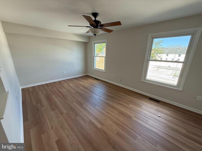 Foto del edificio - 9258 Canterbury Riding