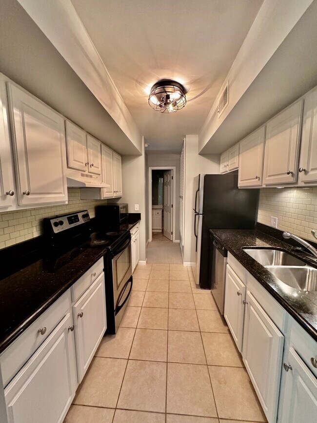 Kitchen - 510 Shorely Dr