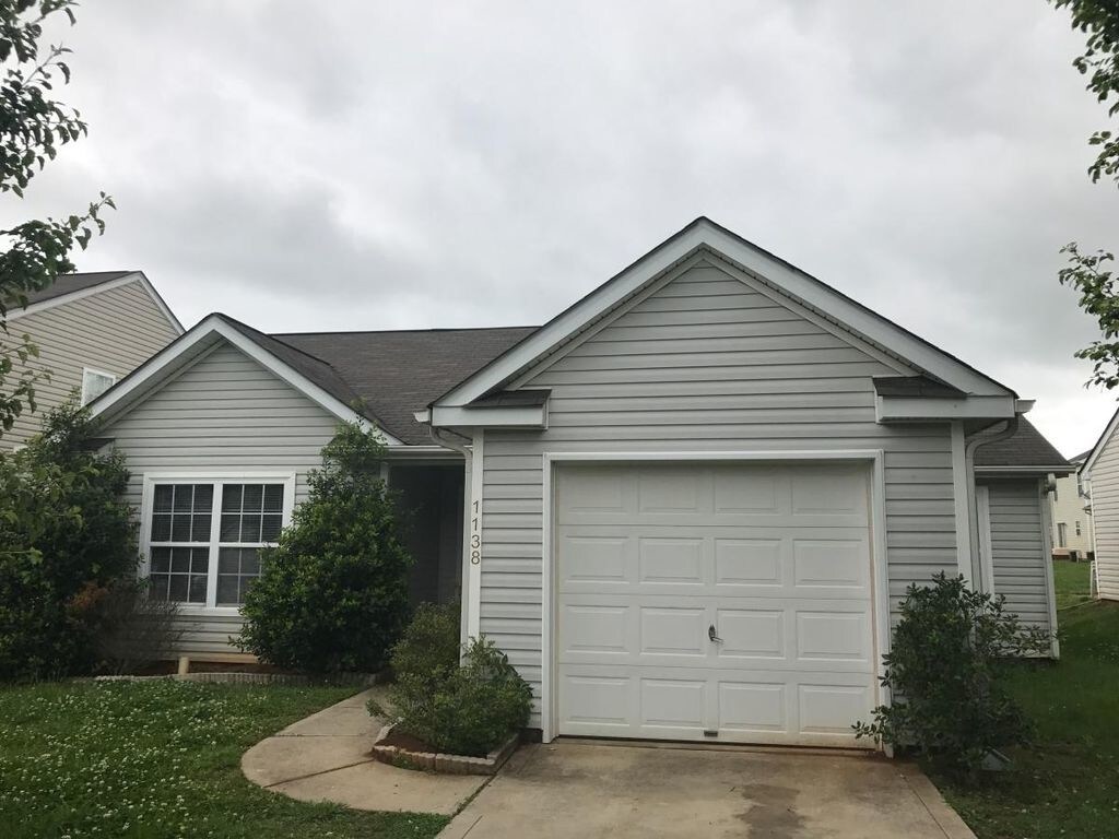 Primary Photo - 1138 Stonehenge Ln
