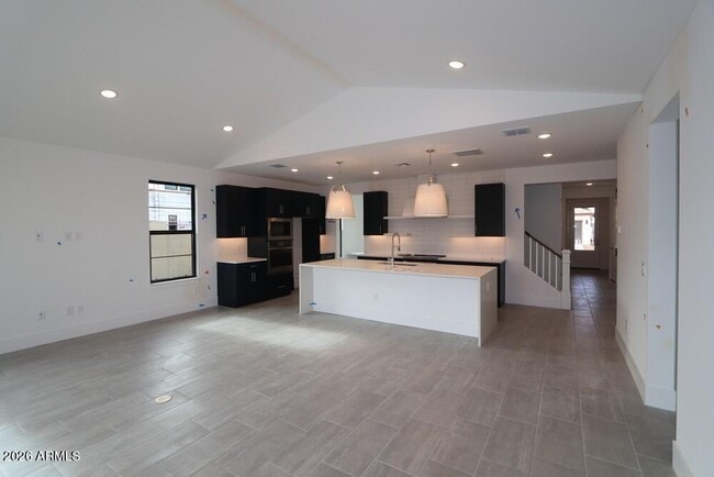 Building Photo - 4147 S Springs Dr