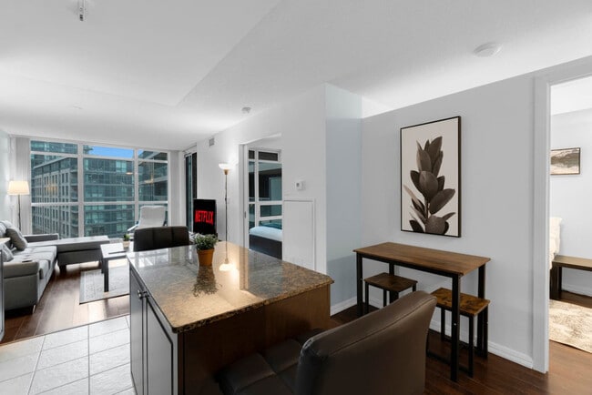 Building Photo - 209 Fort York Blvd