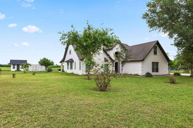 Building Photo - 33989 FM 1421