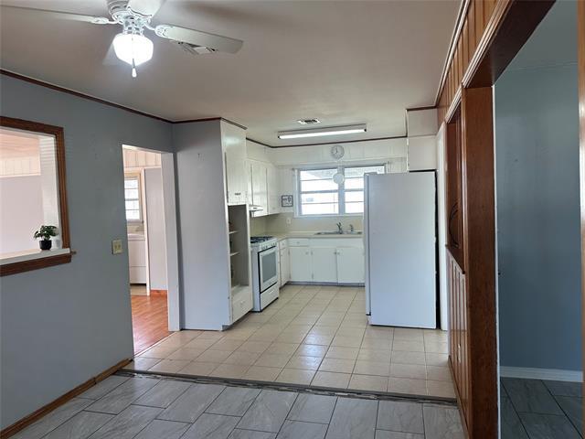 Foto del edificio - 810 Poleman Rd