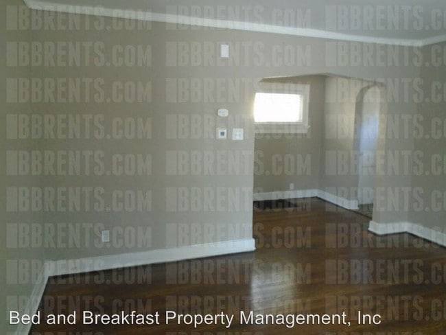 Building Photo - 4 br, 1.5 bath House - 1303 Kumler Avenue,