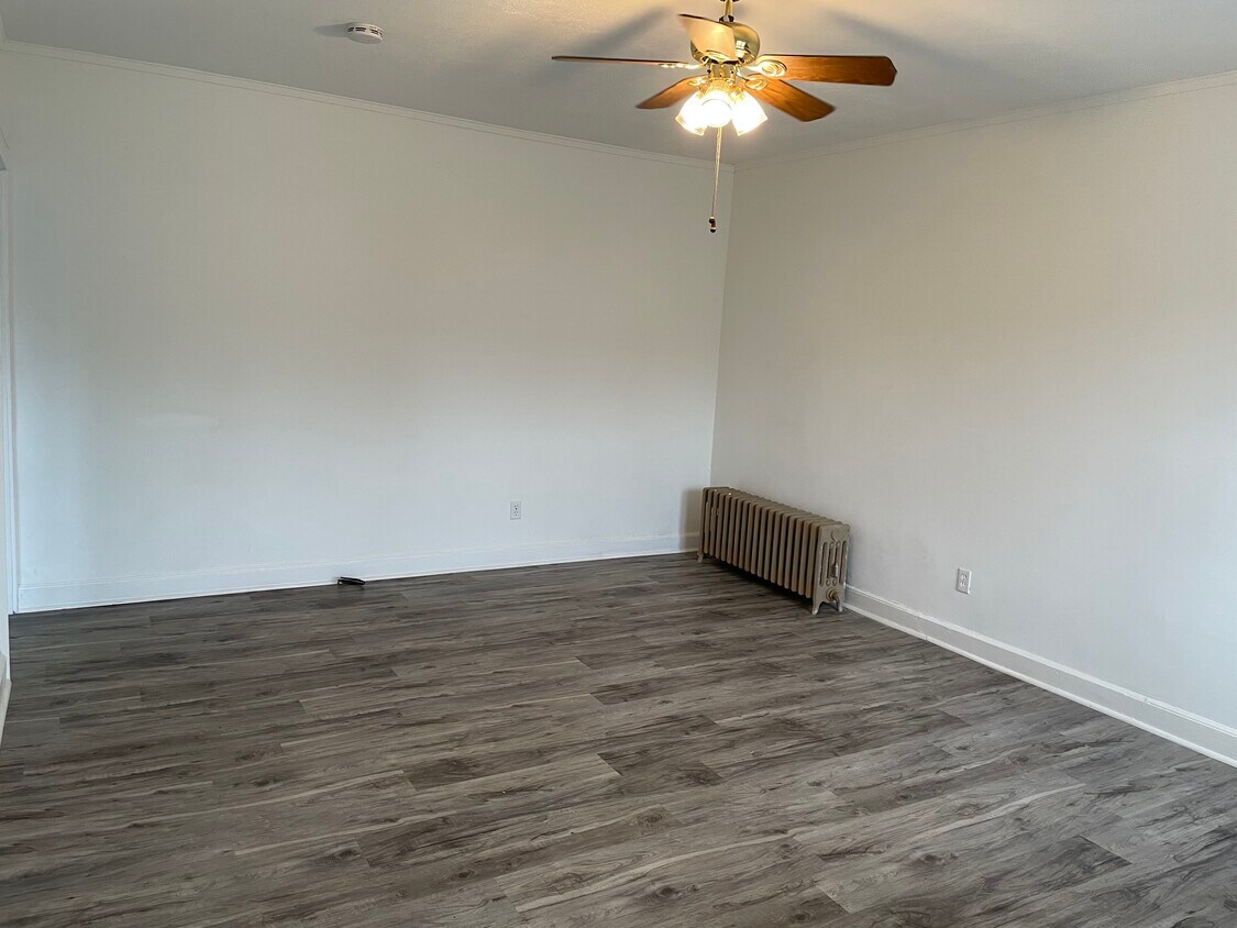 512 E Frech Ave Unit 1, Manville, NJ 08835 Apartments in Manville, NJ