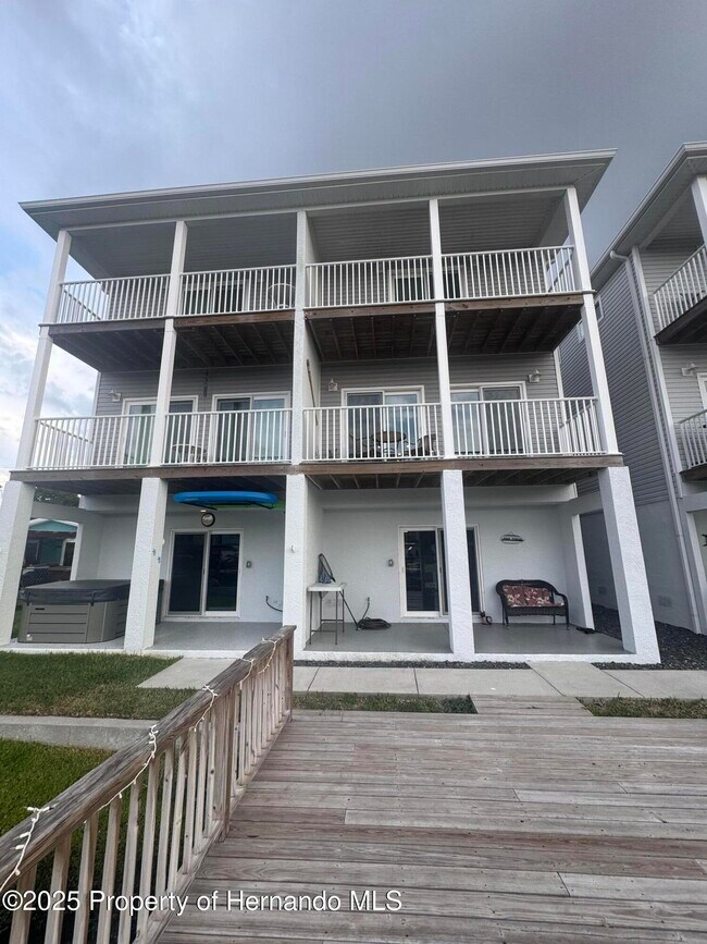 Foto del edificio - 6891 Clark St