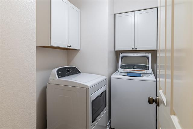 Foto del edificio - 3305 Eisenhower Ln