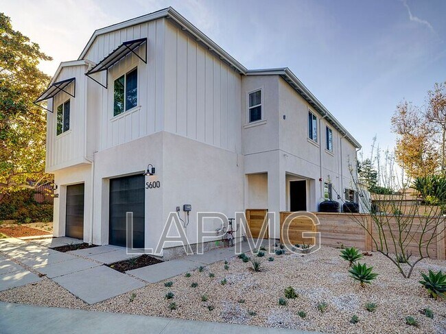 Building Photo - 5600 W 78th St