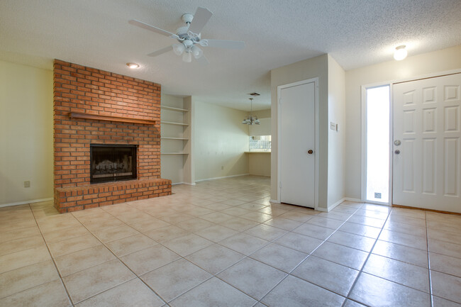 Building Photo - 4823 Fletcher Ave