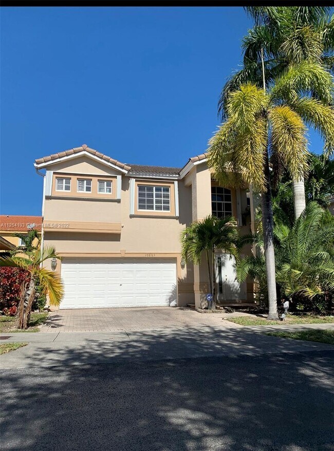 Building Photo - 10863 NW 53rd Ln
